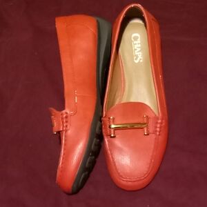 🛍️ BUNDLE ONLY 🛍️Chaps Red and Orange Loafers with Gold Accent